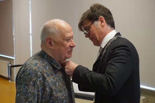 Lintje Oud Voorzitter Wender de Beet
